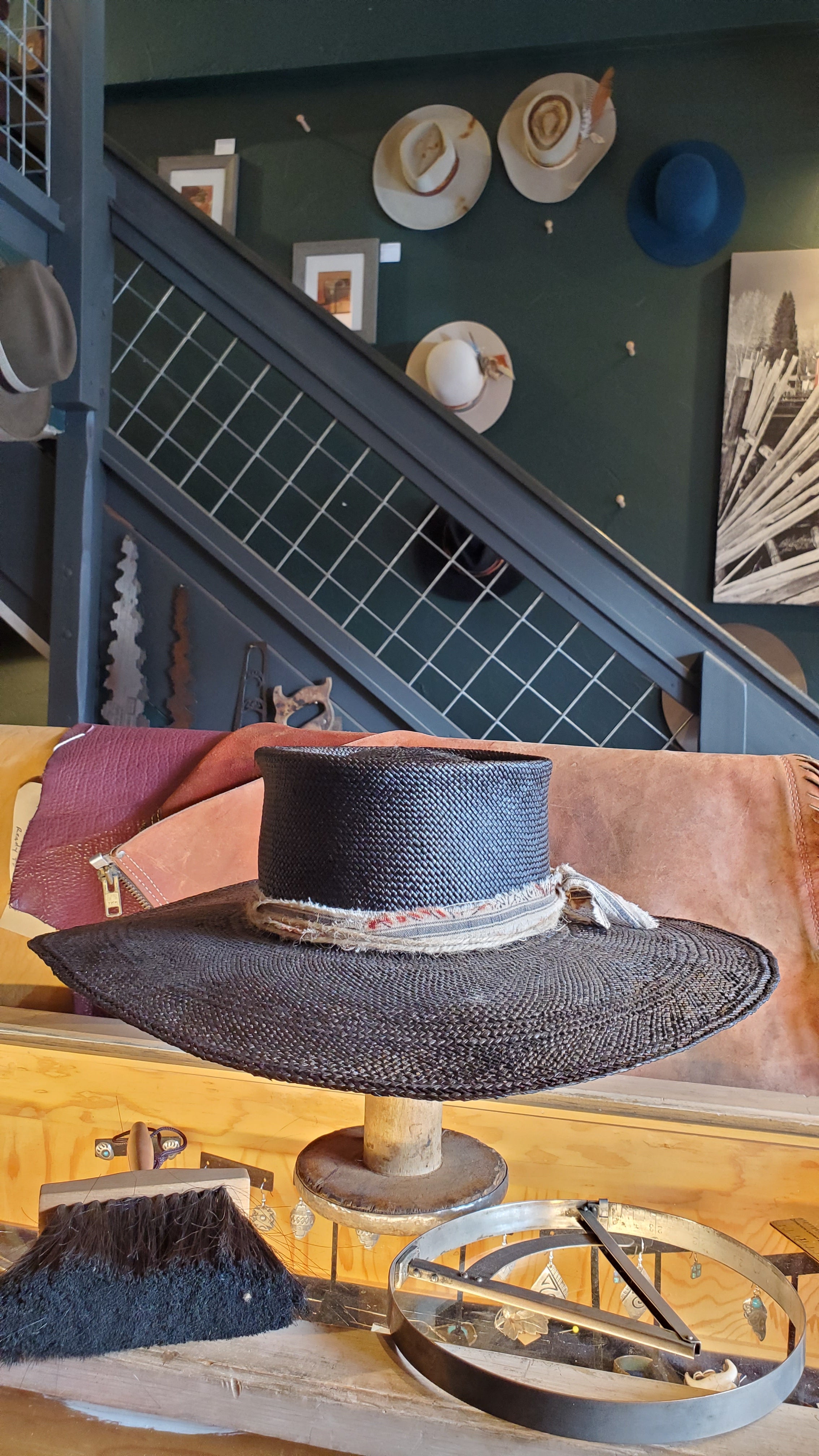 Custom hat #1083 size 7
